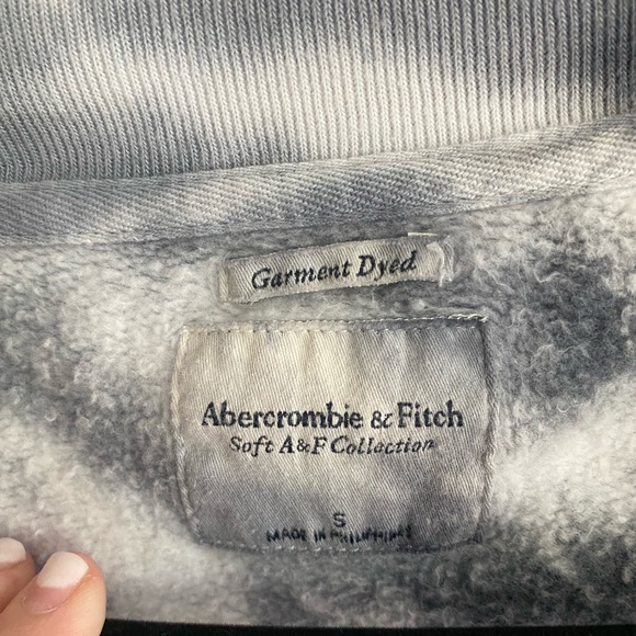 Abercrombie & Fitch Wash Effect Sharkbite V-Neck Sweatshirt Tie Dye-Size S - Picture 5 of 6